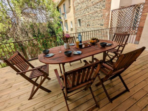 Proche centre ville avec une belle terrasse